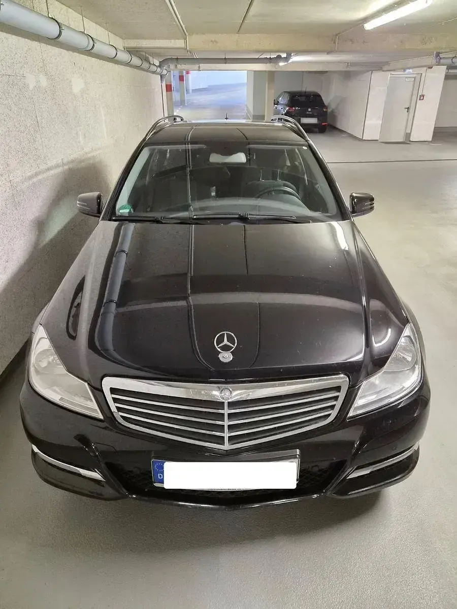 Gebraucht Mercedes C220 170 PS (125 kW) 2012 Schwarz Limousine