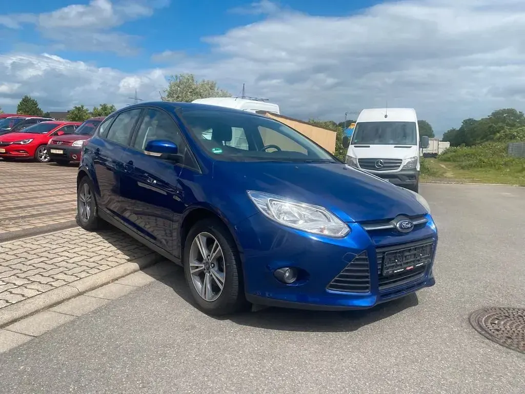 Gebraucht Ford Focus SYNC Edition 101 PS (74 kW) 2014 Blau Limousine