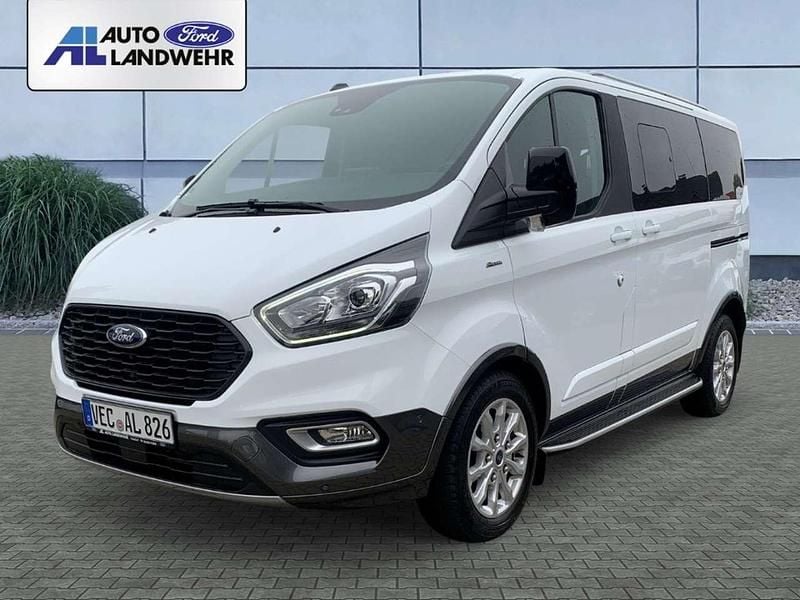 Weiss Gebraucht 2024 Ford Tourneo Custom Active Van / Kleinbus | 43.990 € (Guter Preis) - Bild 1/4