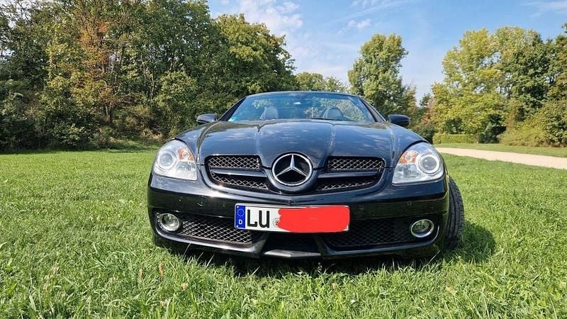 Schwarz Gebraucht 2009 Mercedes SLK200 Cabrio | 8.200 € (Fairer Preis) - Bild 1/4
