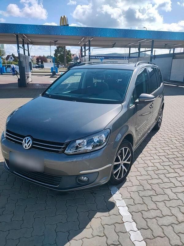 Gebraucht 2010 VW Touran Van / Kleinbus | 8.000 € - Bild 1/4