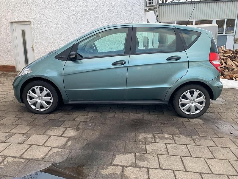 Gebraucht Mercedes A180 Classic 109 PS (80 kW) 2004 Blau Kleinwagen