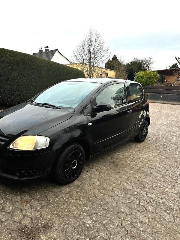 Schwarz Gebraucht 2009 VW Fox Kleinwagen | 1.300 € (Guter Preis) - Bild 1/4