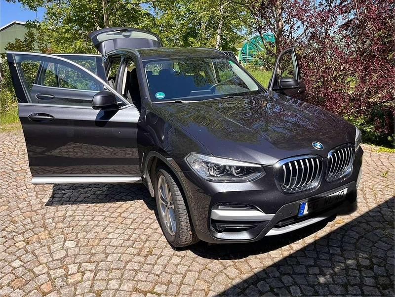 Grau Gebraucht 2020 BMW X3 SUV | 32.999 € (Guter Preis) - Bild 1/4