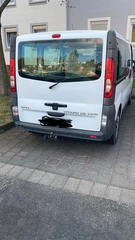 Gebraucht Opel Vivaro 116 PS (85 kW) 2007 Weiß Van / Kleinbus