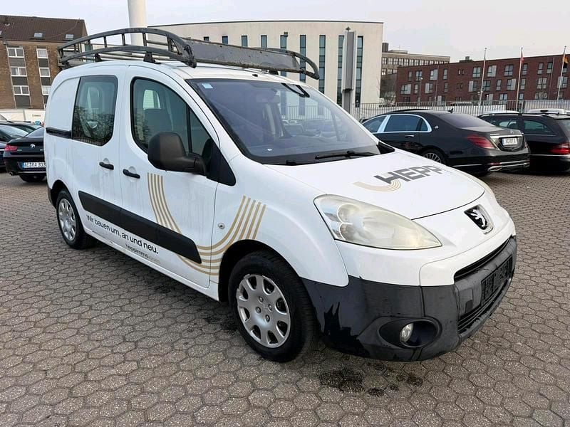 Gebraucht Peugeot Partner 75 PS (55 kW) 2012 Weiß Van / Kleinbus