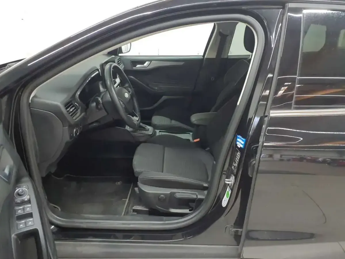 Gebraucht Ford Focus Titanium X 155 PS (114 kW) 2023 Agate black metallic Kombi