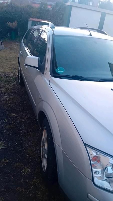 Gebraucht Ford Mondeo 128 PS (94 kW) 2004 Silber Kombi