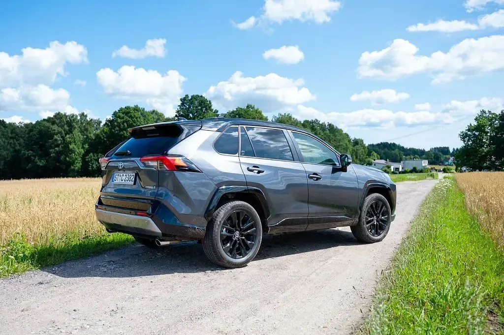 Gebraucht Toyota RAV4 Hybrid Style 218 PS (160 kW) 2025 Grau SUV