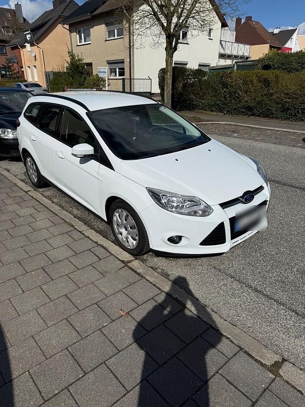 Usata Ford Focus 115 CV (84 kW) 2013 Bianco Station wagon