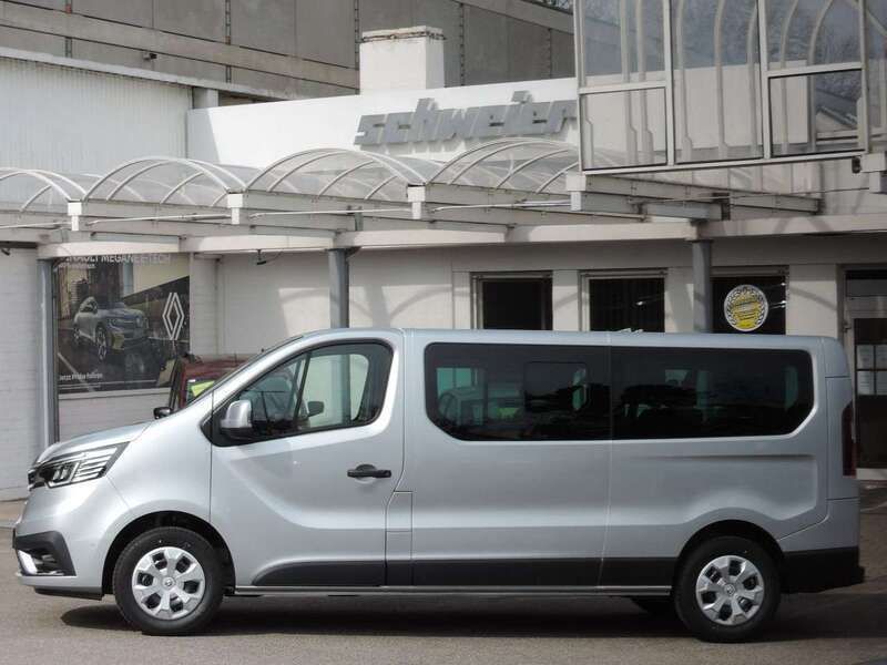 Gebraucht Renault Trafic Life 150 PS (110 kW) 2024 Highlandsilber Van / Kleinbus