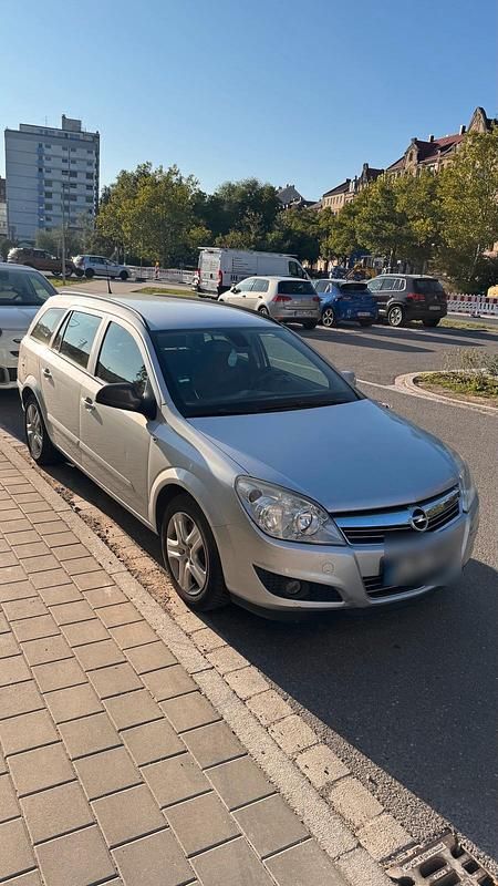 Grau Gebraucht 2008 Opel Astra Kombi | 1.250 € (Guter Preis) - Bild 1/4