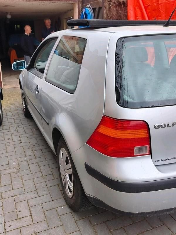 Gebraucht VW Golf IV 75 PS (55 kW) 2001 Silber Kleinwagen