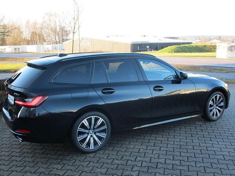Gebraucht BMW 318 150 PS (110 kW) 2024 Schwarz Kombi
