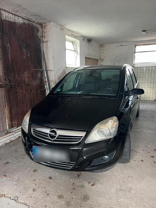 Schwarz Gebraucht 2007 Opel Zafira Van / Kleinbus | 900 € (Guter Preis) - Bild 1/4