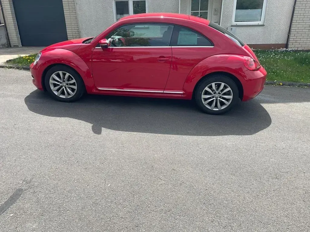 Używany VW Beetle 105 KM (77 kW) 2012 Czerwony Hatchback