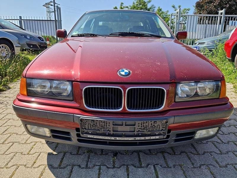 Gebraucht BMW 316 102 PS (75 kW) 1995 Rot Limousine