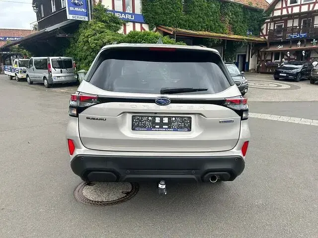 Gebraucht Subaru Forester Platinum 136 PS (100 kW) 2026 Gold SUV