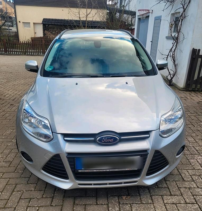 Gebraucht Ford Focus Titanium 116 PS (85 kW) 2013 Silber Kombi