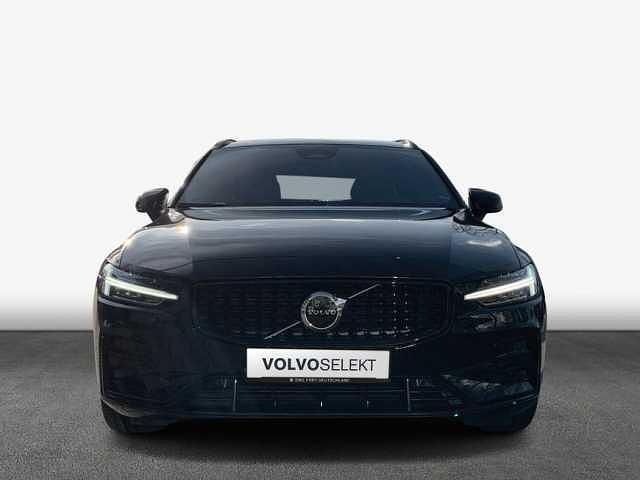 Gebraucht Volvo V60 145 PS (106 kW) 2024 Kombi