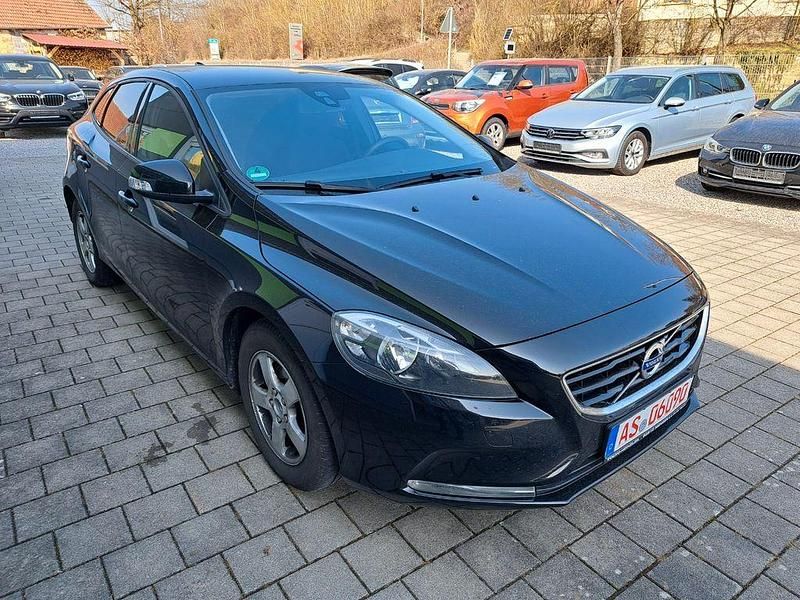 Gebraucht Volvo V40 Basis 114 PS (83 kW) 2014 Schwarz Limousine