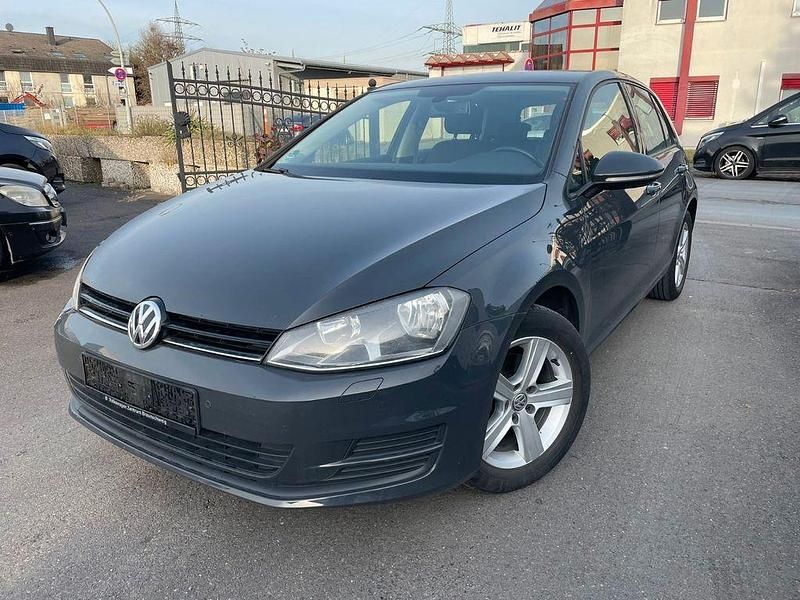 Grau Gebraucht 2013 VW Golf Limousine | 8.700 € (Fairer Preis) - Bild 1/4