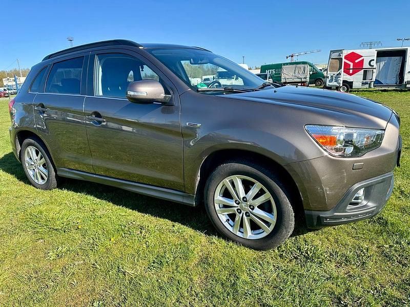 Gebraucht Mitsubishi ASX Instyle 150 PS (110 kW) 2011 Braun SUV
