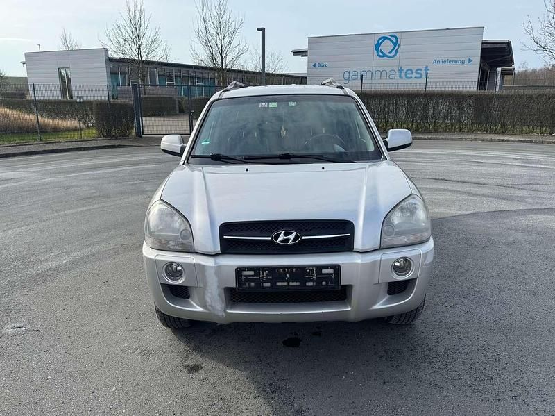 Gebraucht Hyundai Tucson GLS 141 PS (103 kW) 2006 Warm silver SUV