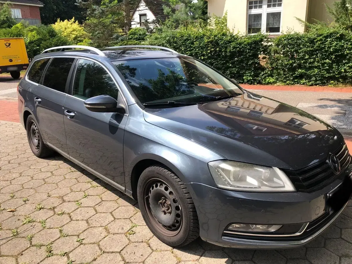 Gebraucht VW Passat 140 PS (102 kW) 2011 Grau Kombi