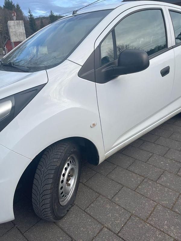 Gebraucht Chevrolet Spark LS 68 PS (50 kW) 2014 Weiß Kleinwagen