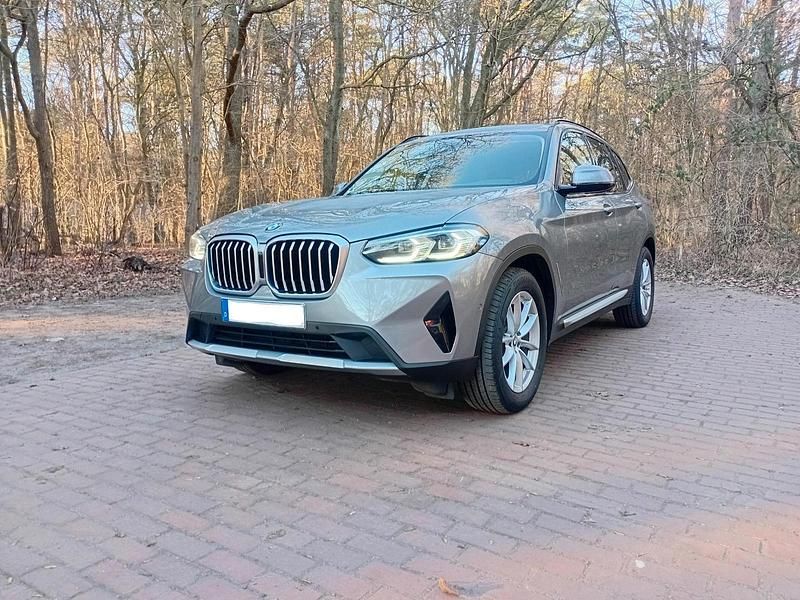 Grau Gebraucht 2022 BMW X3 SUV | 34.900 € (Superpreis) - Bild 1/4