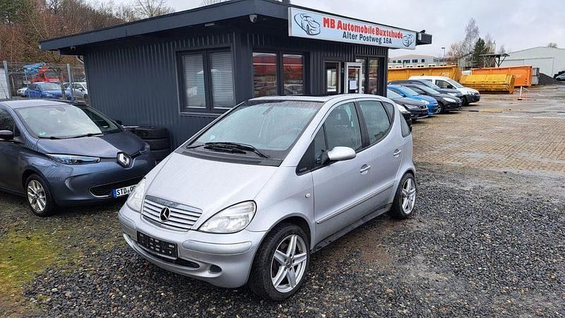 Gebraucht Mercedes A190 Elegance 125 PS (91 kW) 2001 Silber Van / Kleinbus