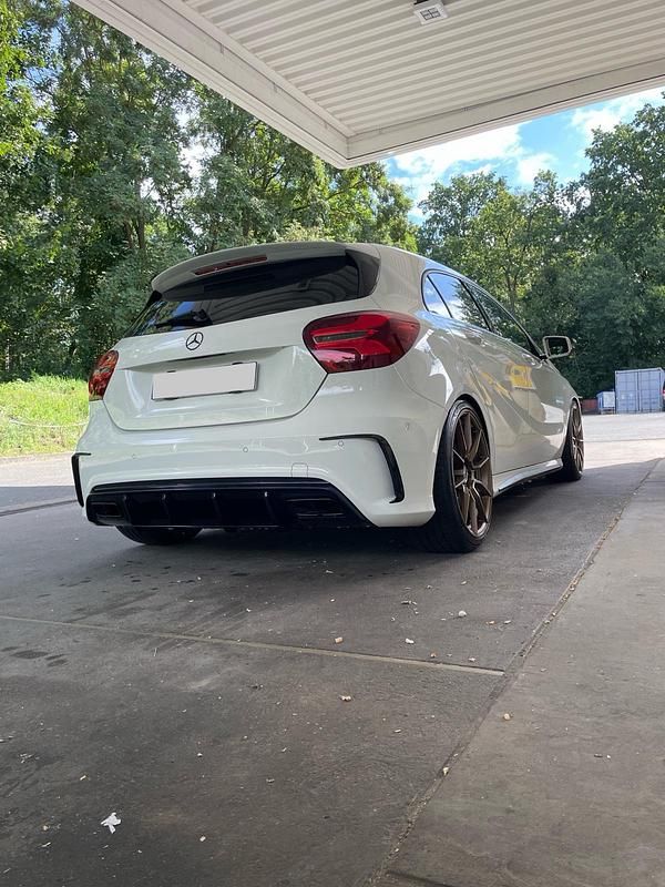 Gebraucht Mercedes A45 AMG AMG 381 PS (280 kW) 2017 Weiß Limousine