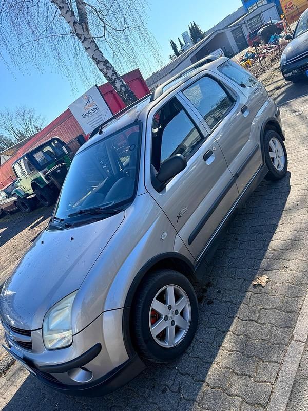 Second-hand Suzuki Ignis 99 CP (72 kW) 2004 Bej Hatchback