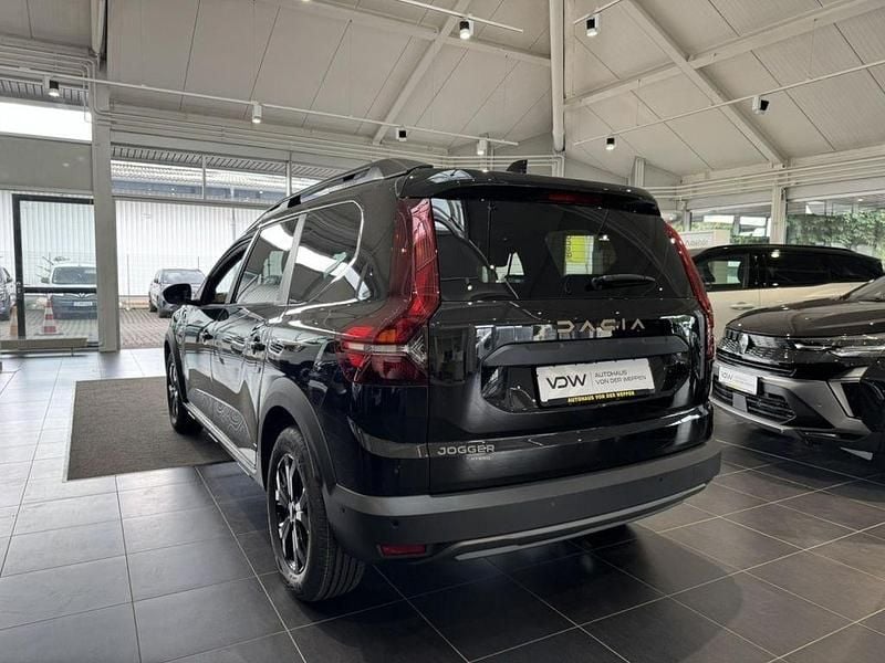 Gebraucht Dacia Jogger Extreme 140 PS (102 kW) 2025 Schwarz Van / Kleinbus