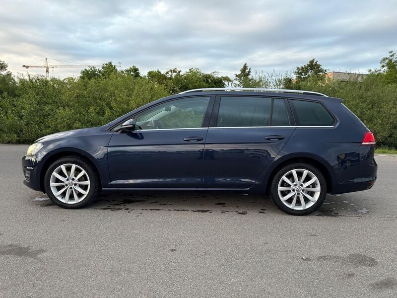 Blau Gebraucht 2016 VW Golf VII Highline Kombi | 12.800 € (Fairer Preis) - Bild 1/4