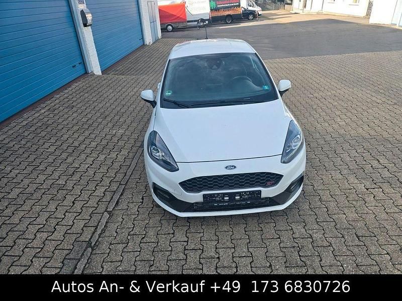 Weiß Gebraucht 2019 Ford Fiesta ST Kleinwagen | 13.700 € (Guter Preis) - Bild 1/4