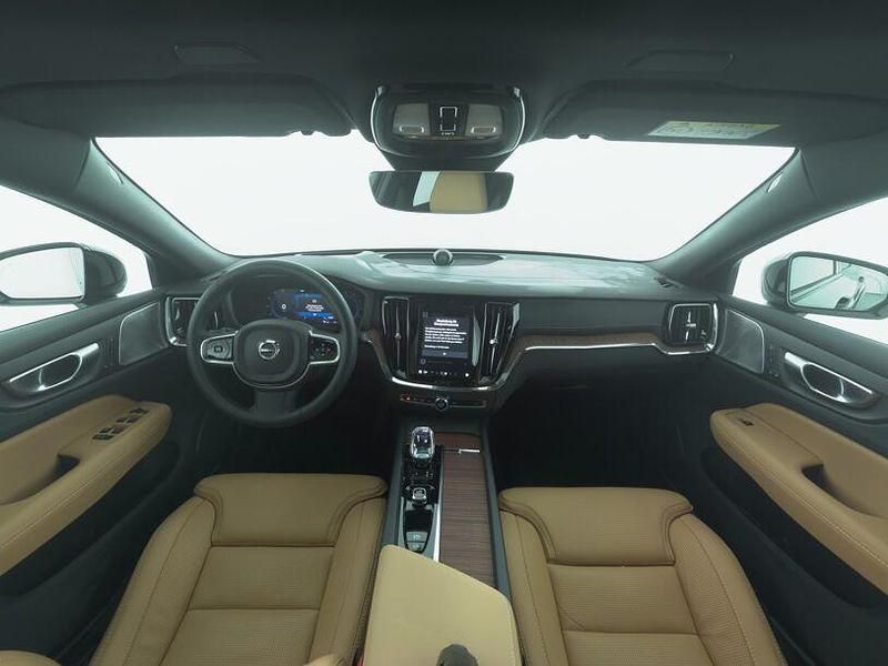 Gebraucht Volvo 360 197 PS (144 kW) 2024 Andere SUV