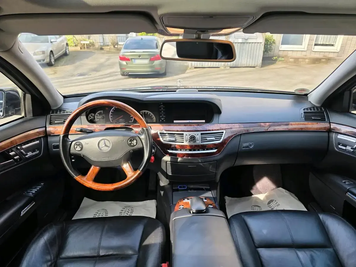 Gebraucht Mercedes S500 387 PS (284 kW) 2007 Schwarz Limousine