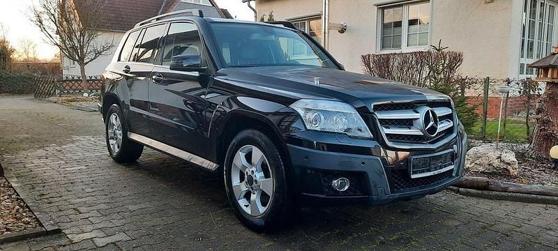 Schwarz Gebraucht 2009 Mercedes GLK350 SUV | 12.999 € (Fairer Preis) - Bild 1/4