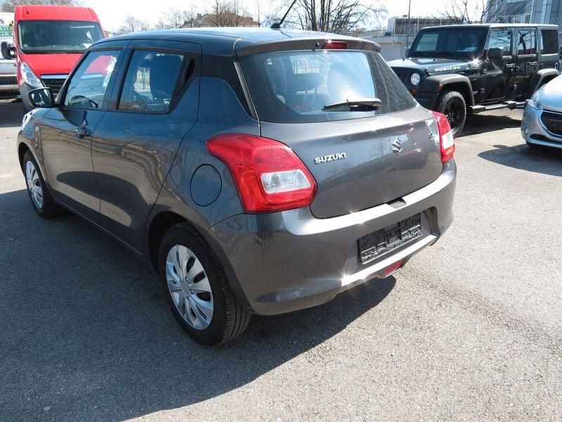 Gebraucht Suzuki Swift 90 PS (66 kW) 2019 Grau Kleinwagen