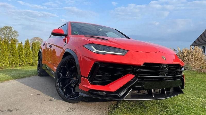 Second-hand Lamborghini Urus 666 CP (489 kW) 2025 Roșu SUV