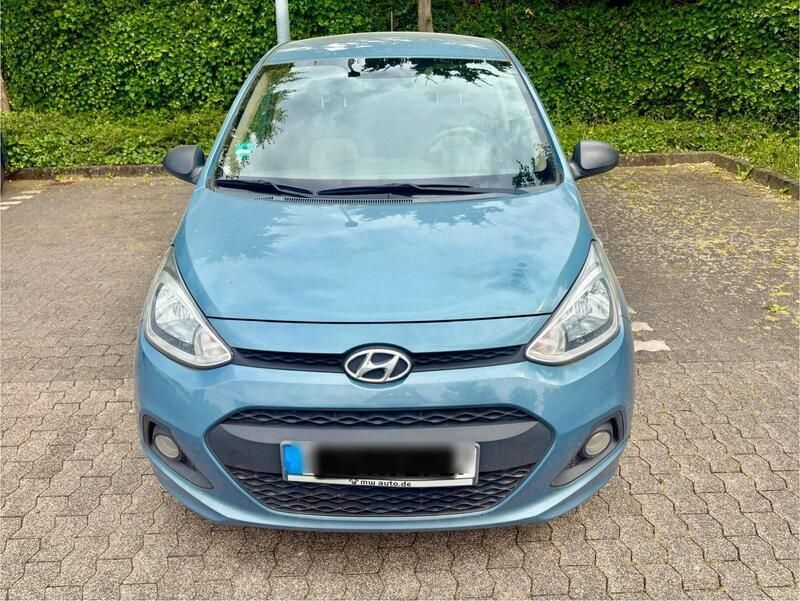 Blau Gebraucht 2016 Hyundai i10 Classic Kleinwagen | 5.999 € (Guter Preis) - Bild 1/4