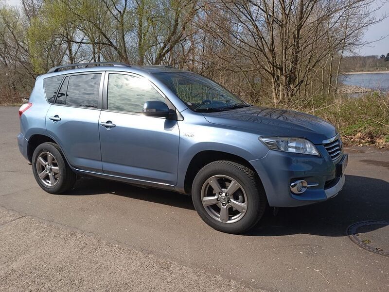 Blau Gebraucht 2012 Toyota RAV4 Executive SUV | 9.900 € (Fairer Preis) - Bild 1/4