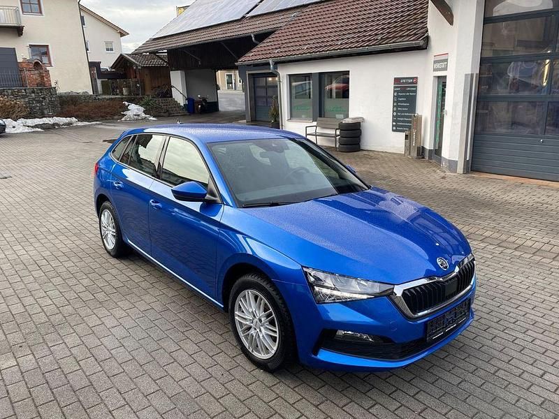 Gebraucht Skoda Scala Dynamic 116 PS (85 kW) 2019 Blau Kleinwagen