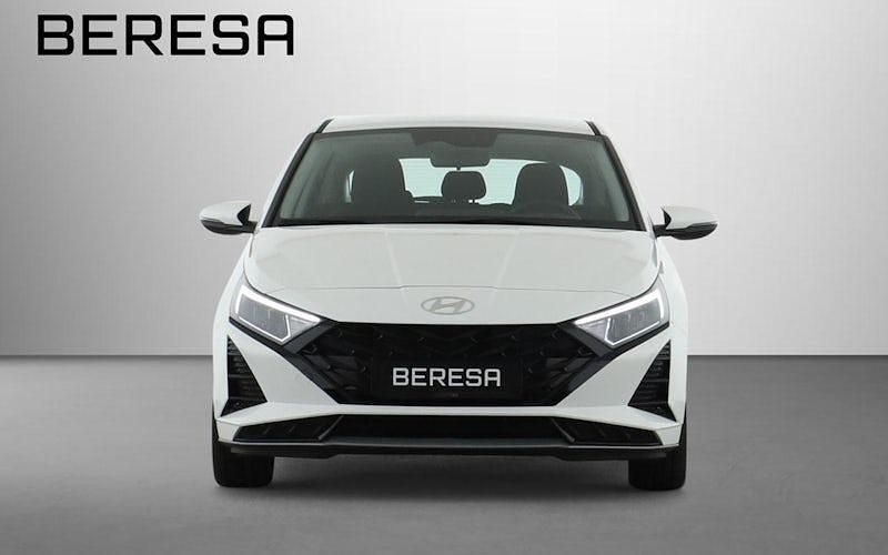 Neu Hyundai i20 Trend 101 PS (74 kW) 2025 Atlas white / sol Limousine