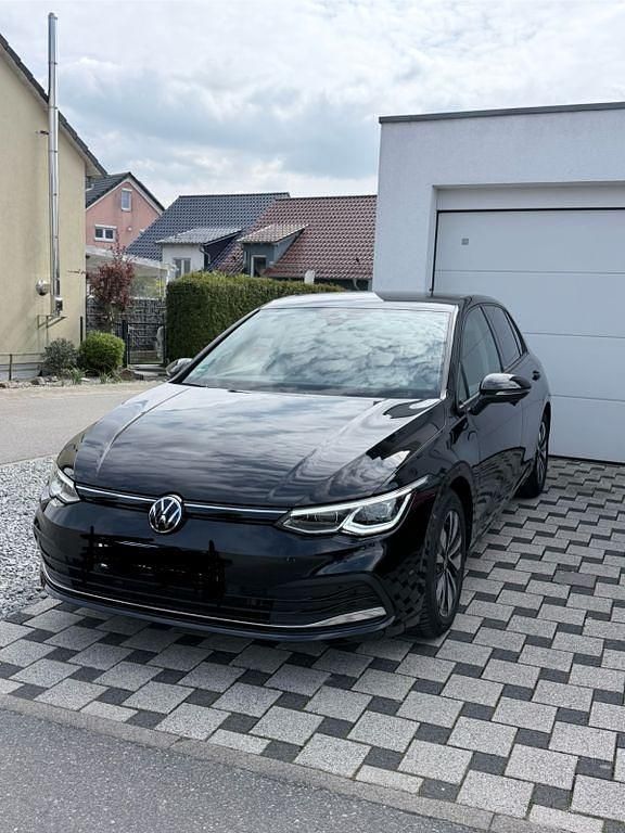 Gebraucht VW Golf VIII Move 150 PS (110 kW) 2024 Schwarz Limousine