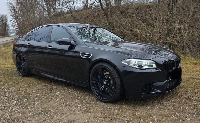 Schwarz Gebraucht 2012 BMW M5 Performance Limousine | 40.000 € - Bild 1/4