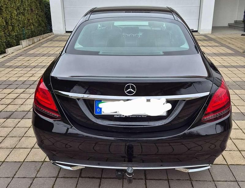 Gebraucht Mercedes C200 Avantgarde 160 PS (117 kW) 2020 Schwarz Limousine