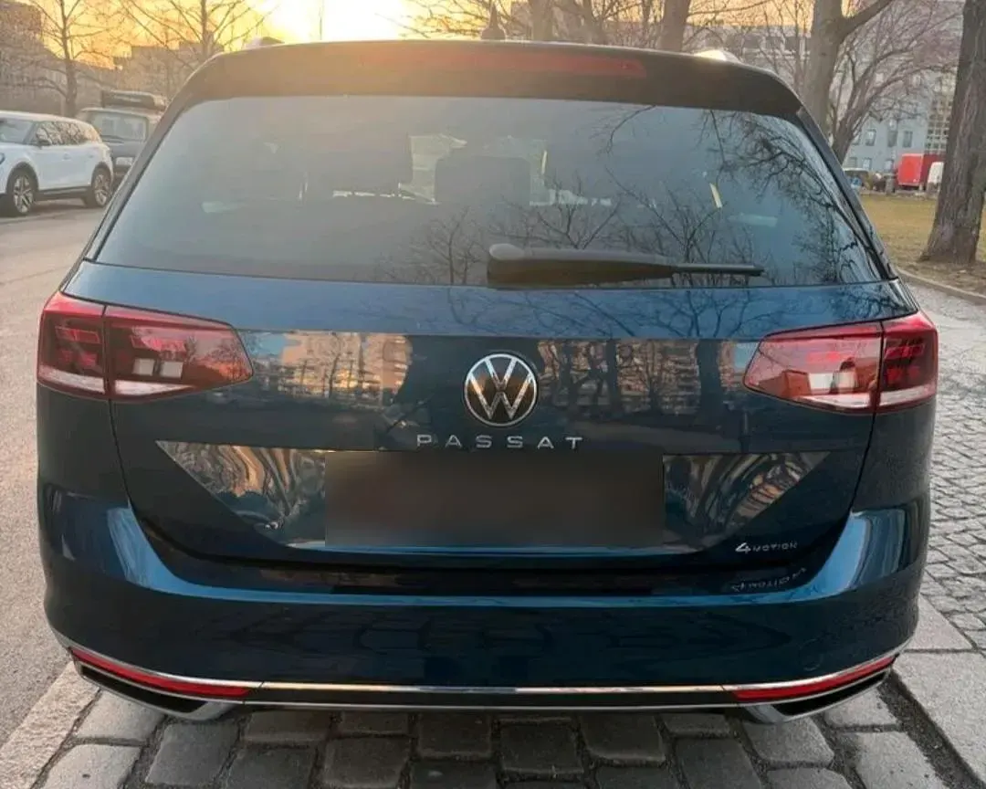 Gebraucht VW Passat 200 PS (147 kW) 2022 Blau Kombi